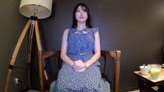 (坠入人间的精灵)颜值美女掰b展示自己完美身材